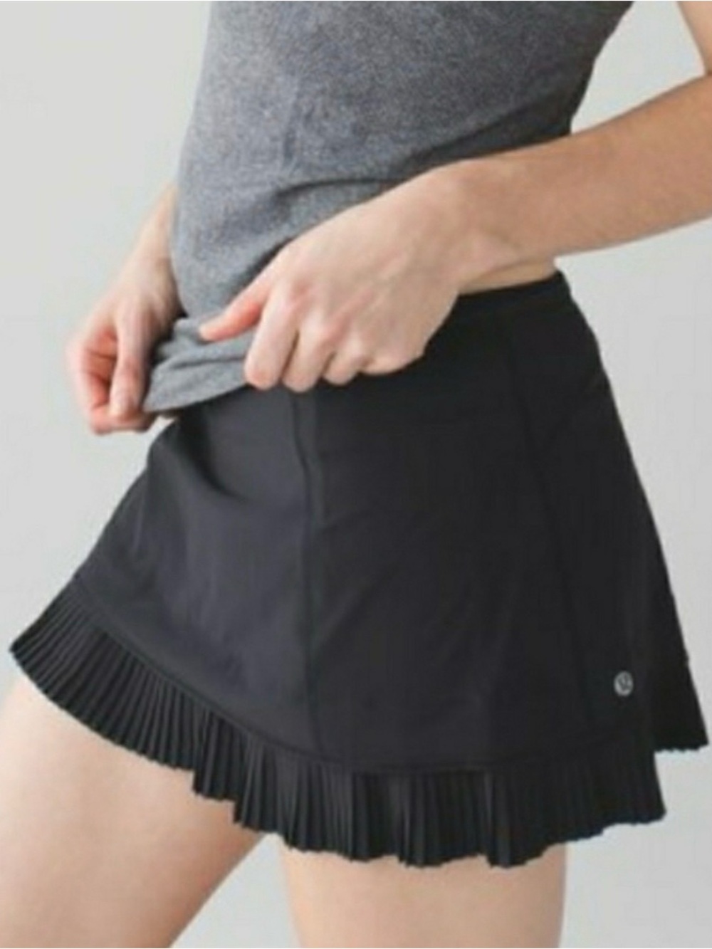 Lululemon Black City Sky Run Tennis Skirt Skort Womens Sz. 10